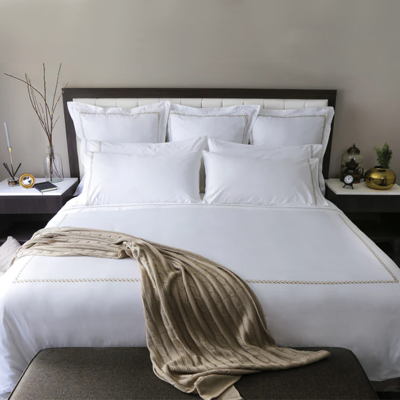 Комплект постельного белья для гостиницы с вышивкой сусальным золотом 80S, хлопок, сатин 400TC
