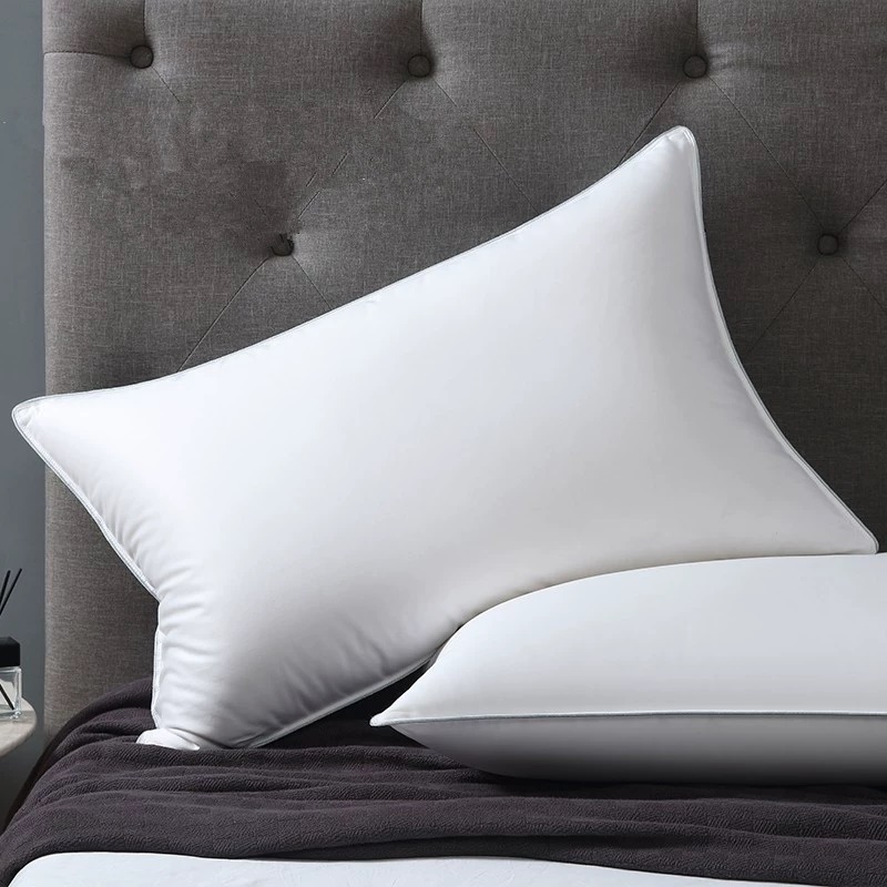 Какова основная функция антибархатных наволочек для гостиничных подушек?